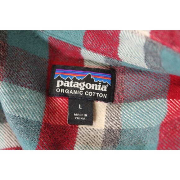 Patagonia Fjord Flannel Red Long Sleeve Button Up Outdoors Pockets Men’s L - Picture 8 of 9